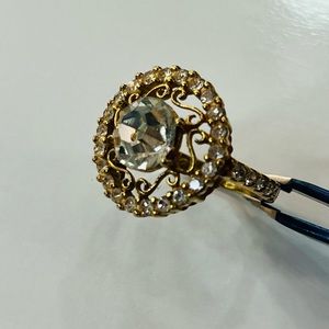 Stunning Vintage crystal and stainless Steel gold plated size 7